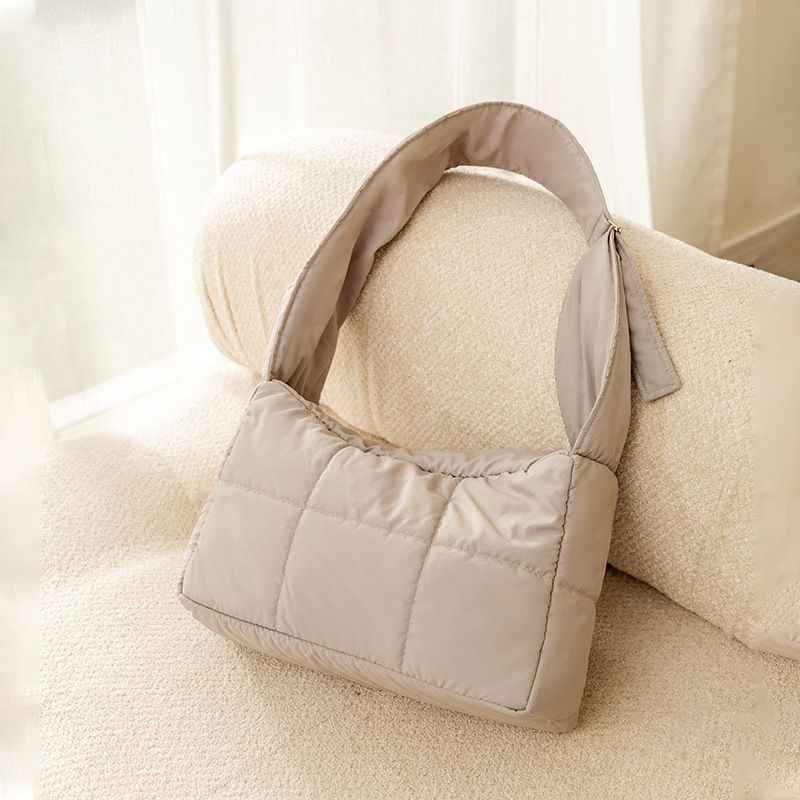 Light Grey Foldable Insulated Quilted Pet Shoulder Bag with Adjustable Peep Hole & Safety Buckle - Thickened Warm Travel Tote for Small Dogs & Cats Within 5.7KG